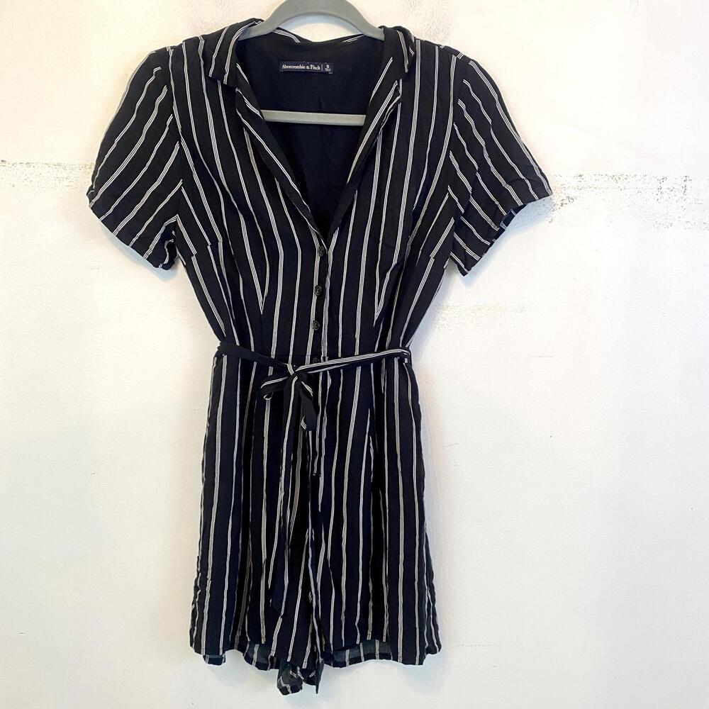 ABERCROMBIE black stripe button down romper sz S